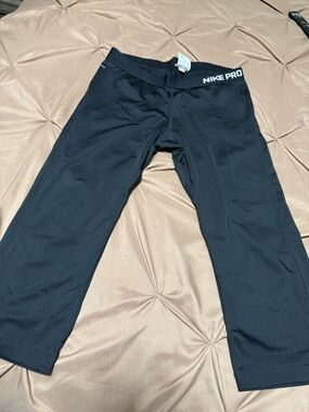 Nike women’s Black Performance Leggings